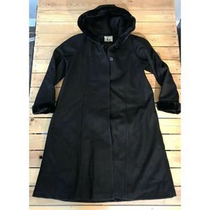 VTG Trilogi Collection Wool Over Coat Fur hood